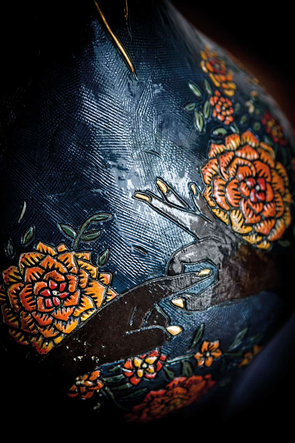Lucinda Mudge, Getting fucked repeatedly by life (detail). Ceramic vase. Courtesy of the artist & Everard Read CIRCA Gallery.